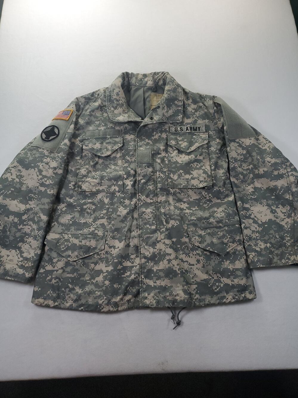 US Army Camo Cold Weather Field Coat Jacket Large Regular
